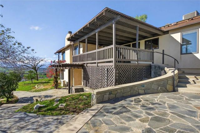 20682 Hill Top Drive, Riverside, CA 92507