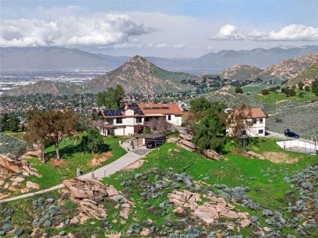 20682 Hill Top Drive, Riverside, CA 92507