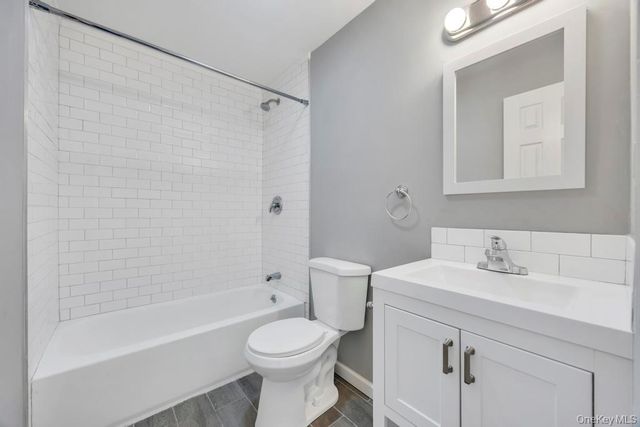 9 Meadow Avenue, Medford, NY 11763