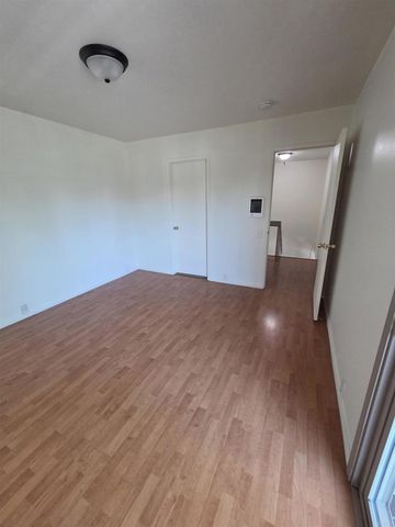 300 Rancho Drive B, Chula Vista, CA 91911