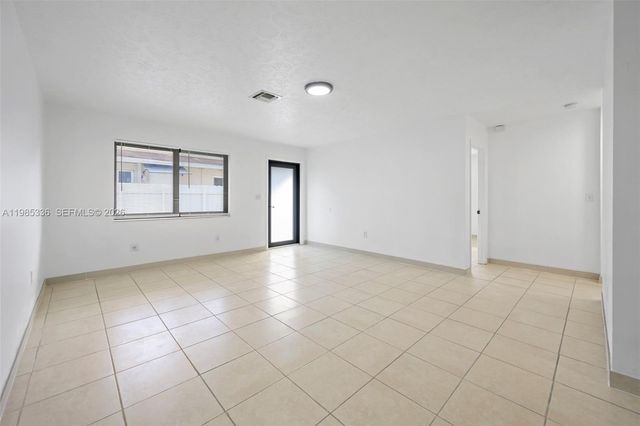 511 NW 93rd St 511, Miami, FL 33150