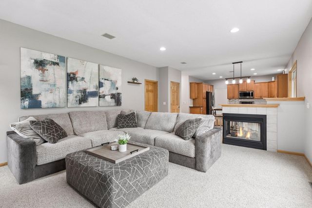 9720 Linden Avenue N, Brooklyn Park, MN 55443