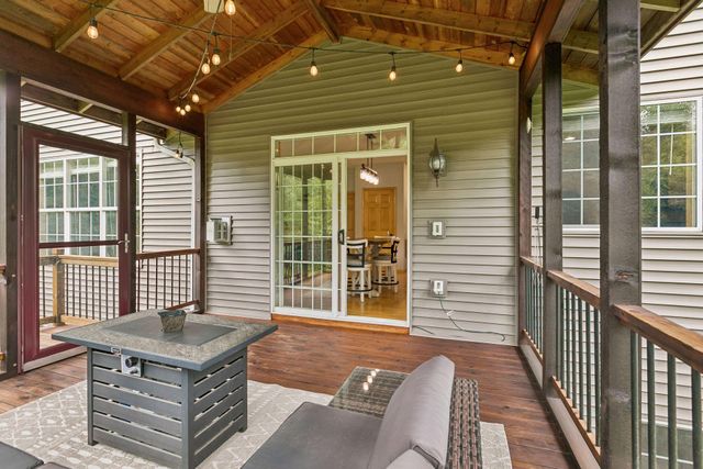 9720 Linden Avenue N, Brooklyn Park, MN 55443
