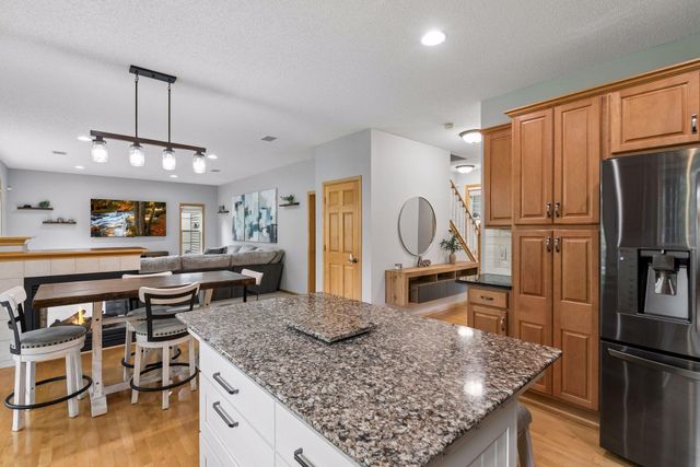 9720 Linden Avenue N, Brooklyn Park, MN 55443