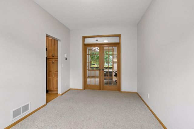9720 Linden Avenue N, Brooklyn Park, MN 55443