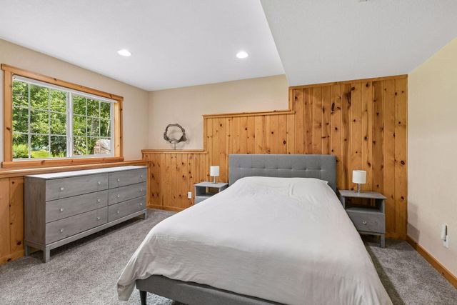 9720 Linden Avenue N, Brooklyn Park, MN 55443