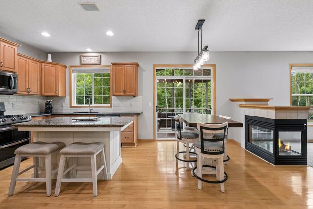 9720 Linden Avenue N, Brooklyn Park, MN 55443