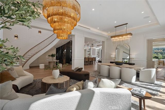 16630 Oldham Place, Encino, CA 91436