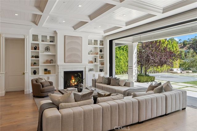16630 Oldham Place, Encino, CA 91436