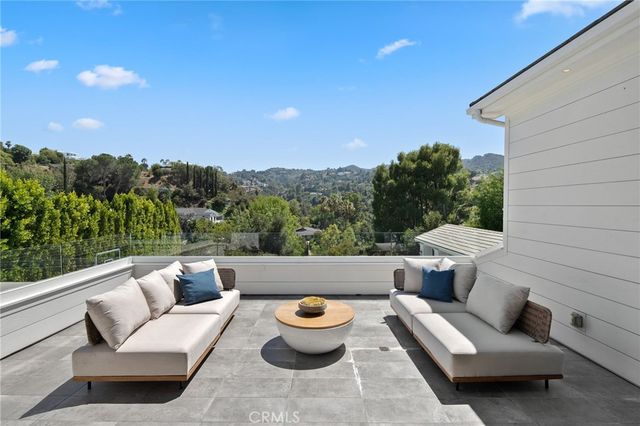 16630 Oldham Place, Encino, CA 91436