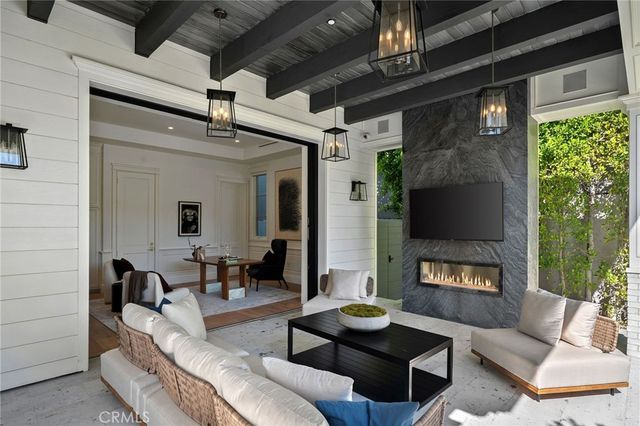 16630 Oldham Place, Encino, CA 91436