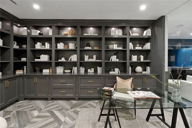 16630 Oldham Place, Encino, CA 91436