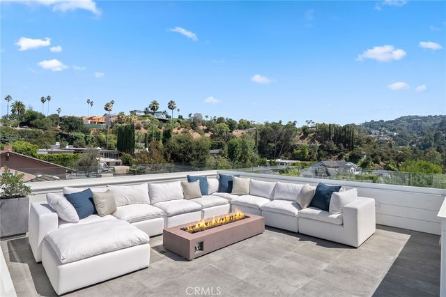 16630 Oldham Place, Encino, CA 91436