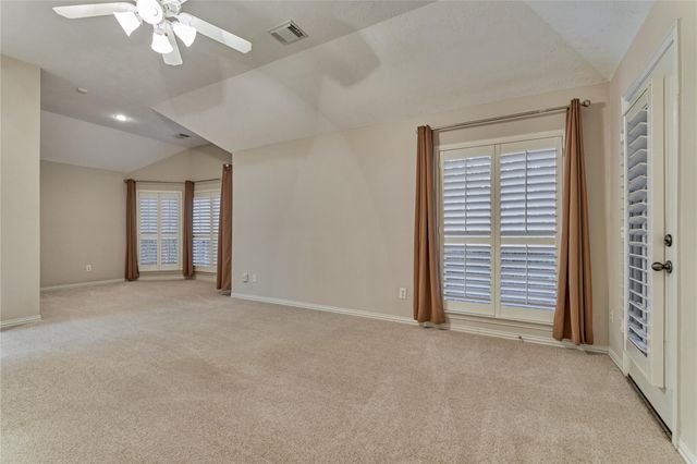 11 Brookwood Court, Montgomery, TX 77356