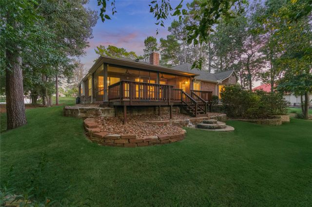 11 Brookwood Court, Montgomery, TX 77356