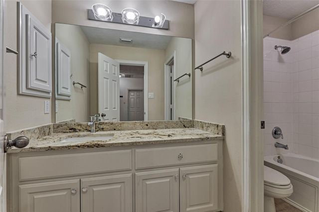 11 Brookwood Court, Montgomery, TX 77356