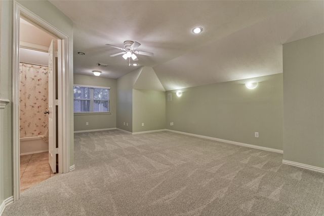 11 Brookwood Court, Montgomery, TX 77356