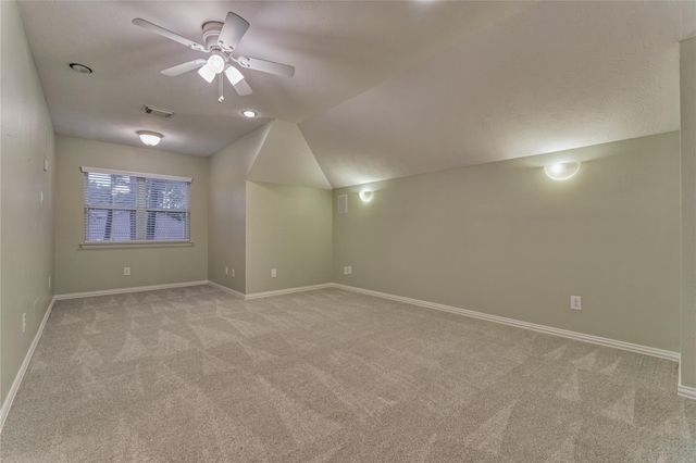 11 Brookwood Court, Montgomery, TX 77356
