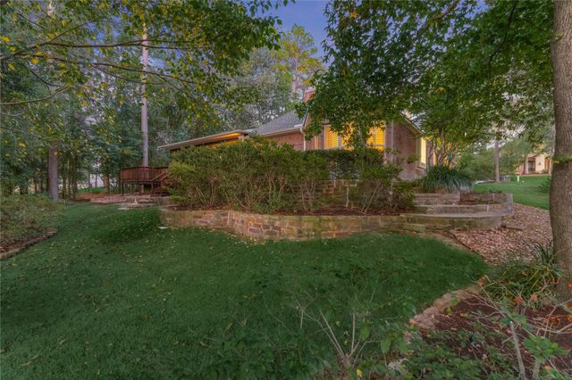 11 Brookwood Court, Montgomery, TX 77356
