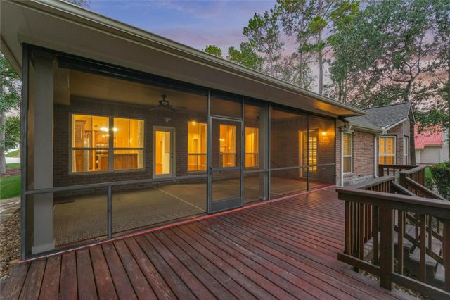 11 Brookwood Court, Montgomery, TX 77356