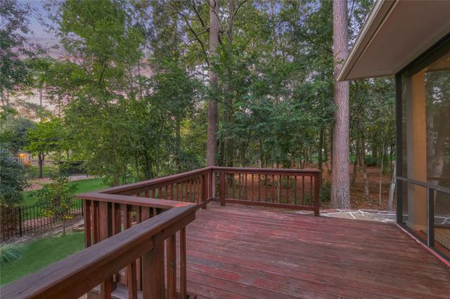 11 Brookwood Court, Montgomery, TX 77356