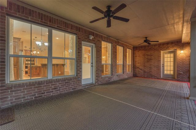 11 Brookwood Court, Montgomery, TX 77356