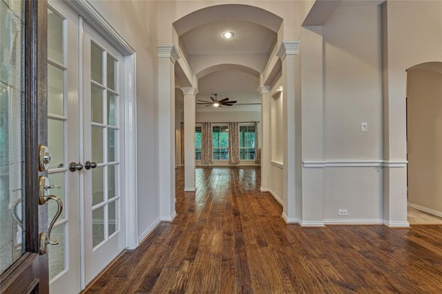 11 Brookwood Court, Montgomery, TX 77356