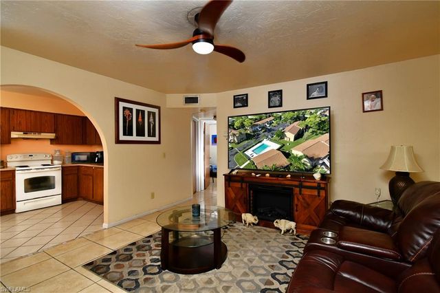 4753 Orange Grove BLVD 3, North Fort Myers, FL 33903