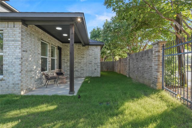3200 Oak Bourne Drive, Arlington, TX 76016