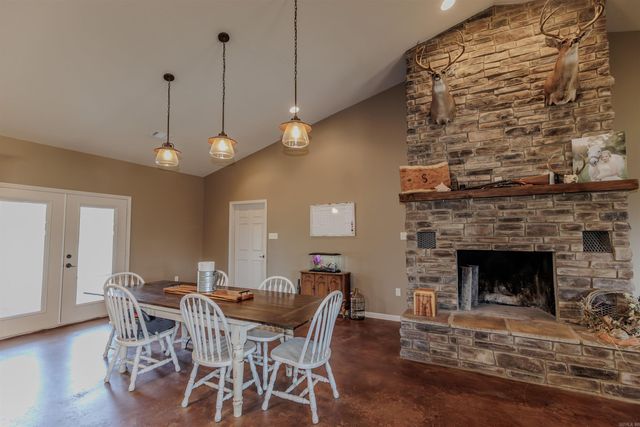 65 Wallace Bridge Road, Perryville, AR 72126