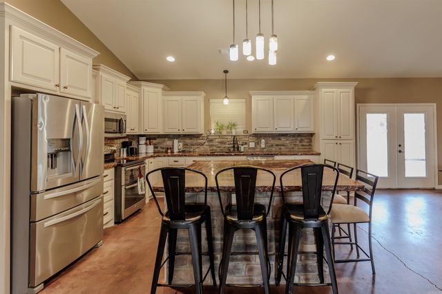 65 Wallace Bridge Road, Perryville, AR 72126