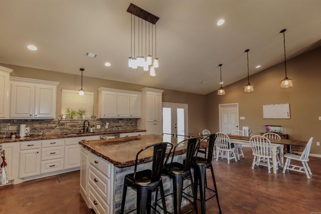 65 Wallace Bridge Road, Perryville, AR 72126