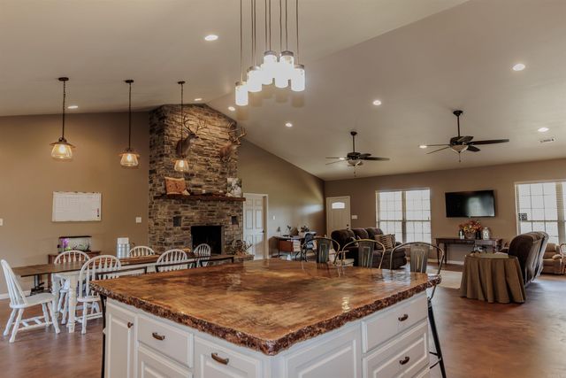 65 Wallace Bridge Road, Perryville, AR 72126