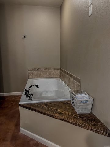 65 Wallace Bridge Road, Perryville, AR 72126