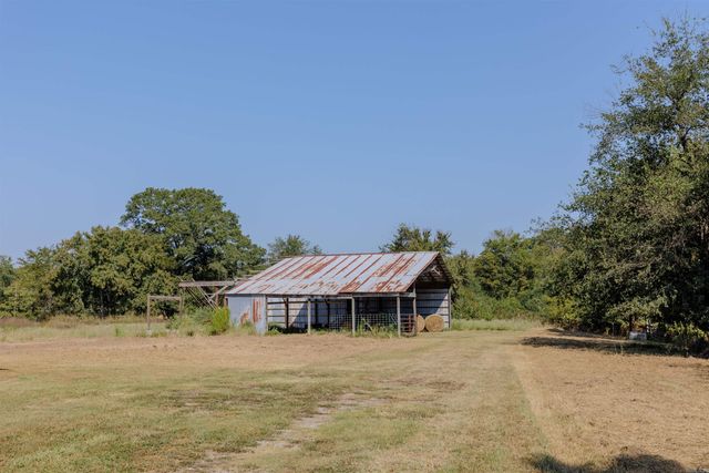 65 Wallace Bridge Road, Perryville, AR 72126