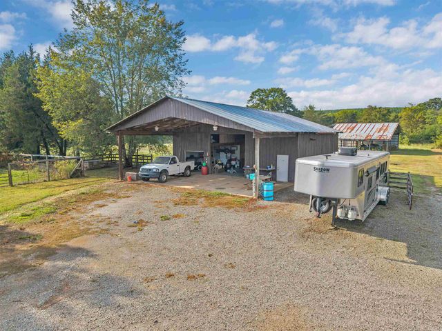65 Wallace Bridge Road, Perryville, AR 72126