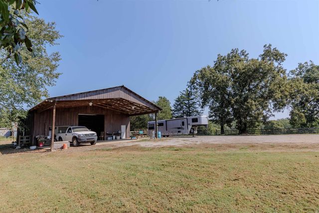 65 Wallace Bridge Road, Perryville, AR 72126