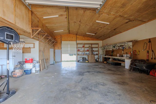 65 Wallace Bridge Road, Perryville, AR 72126