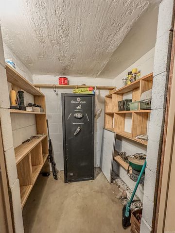 65 Wallace Bridge Road, Perryville, AR 72126