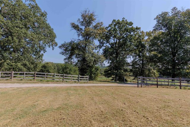 65 Wallace Bridge Road, Perryville, AR 72126