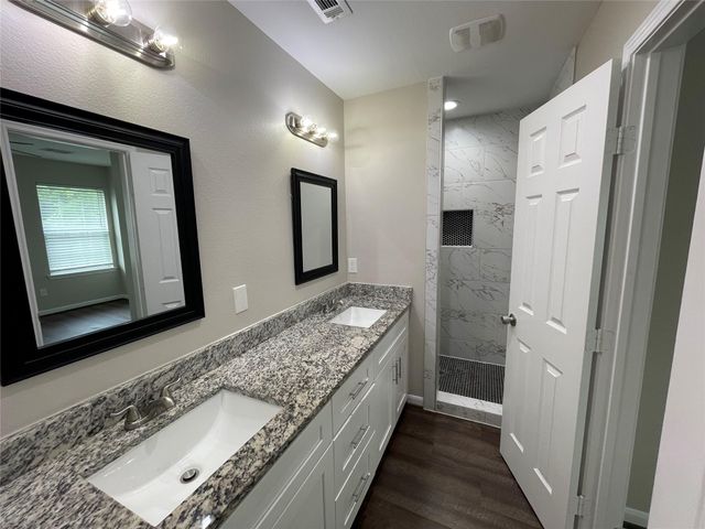 3340 Simmons Street, Houston, TX 77004