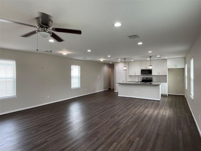 3340 Simmons Street, Houston, TX 77004