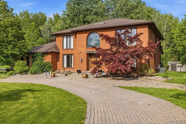 442 Forestview Drive, Amherst, NY 14221