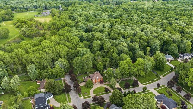 442 Forestview Drive, Amherst, NY 14221
