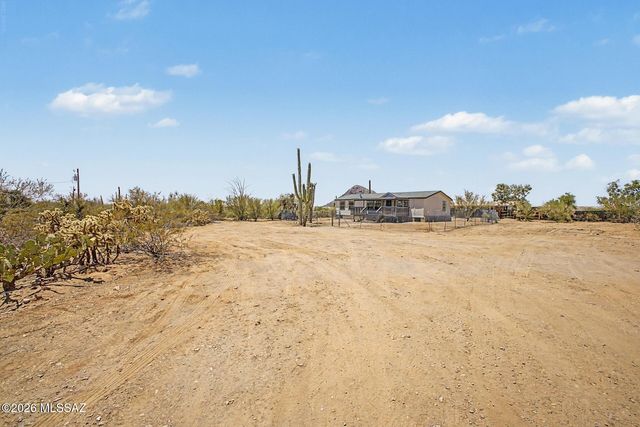 10460 W Mars Road, Tucson, AZ 85743