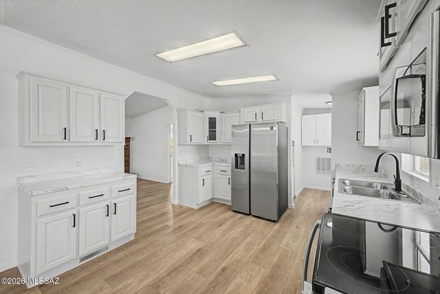 10460 W Mars Road, Tucson, AZ 85743