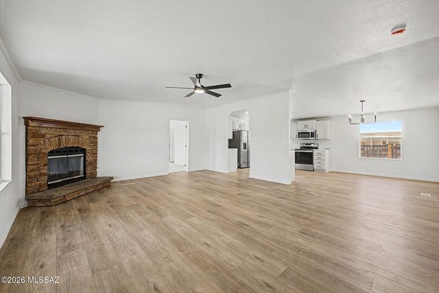 10460 W Mars Road, Tucson, AZ 85743