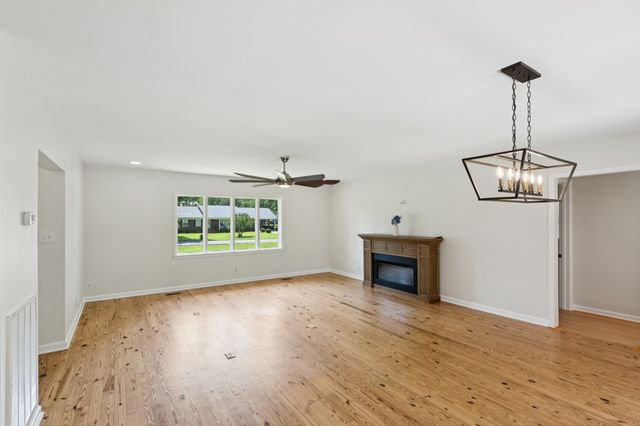 240 Joyce Ave, Lewisburg, TN 37091