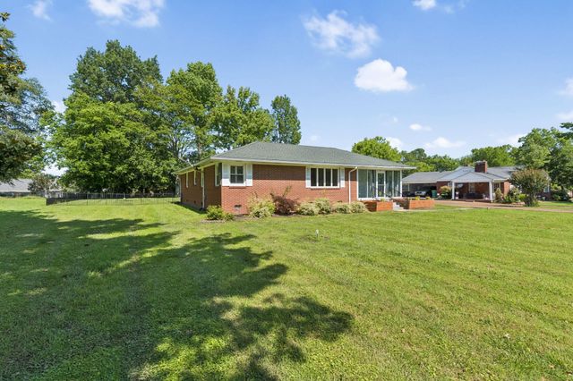 240 Joyce Ave, Lewisburg, TN 37091