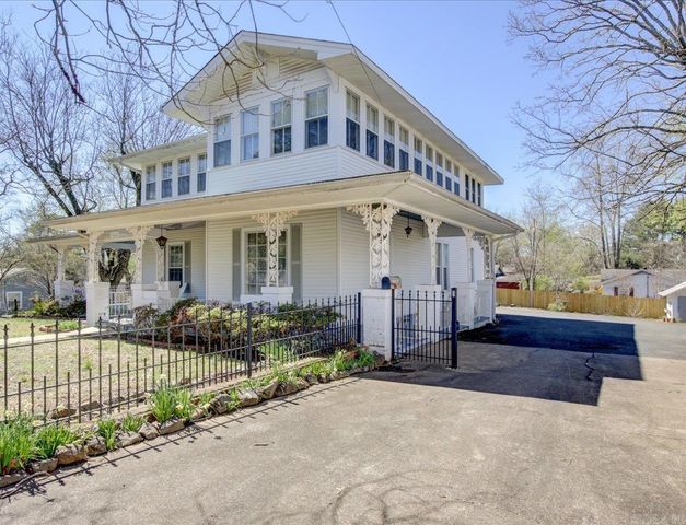 1822 Seventh Street, Hot Springs, AR 71913